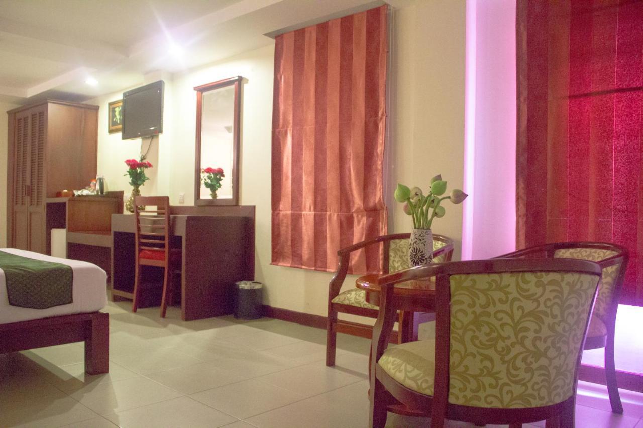 V N E Hotel Phnom Penh Exterior foto